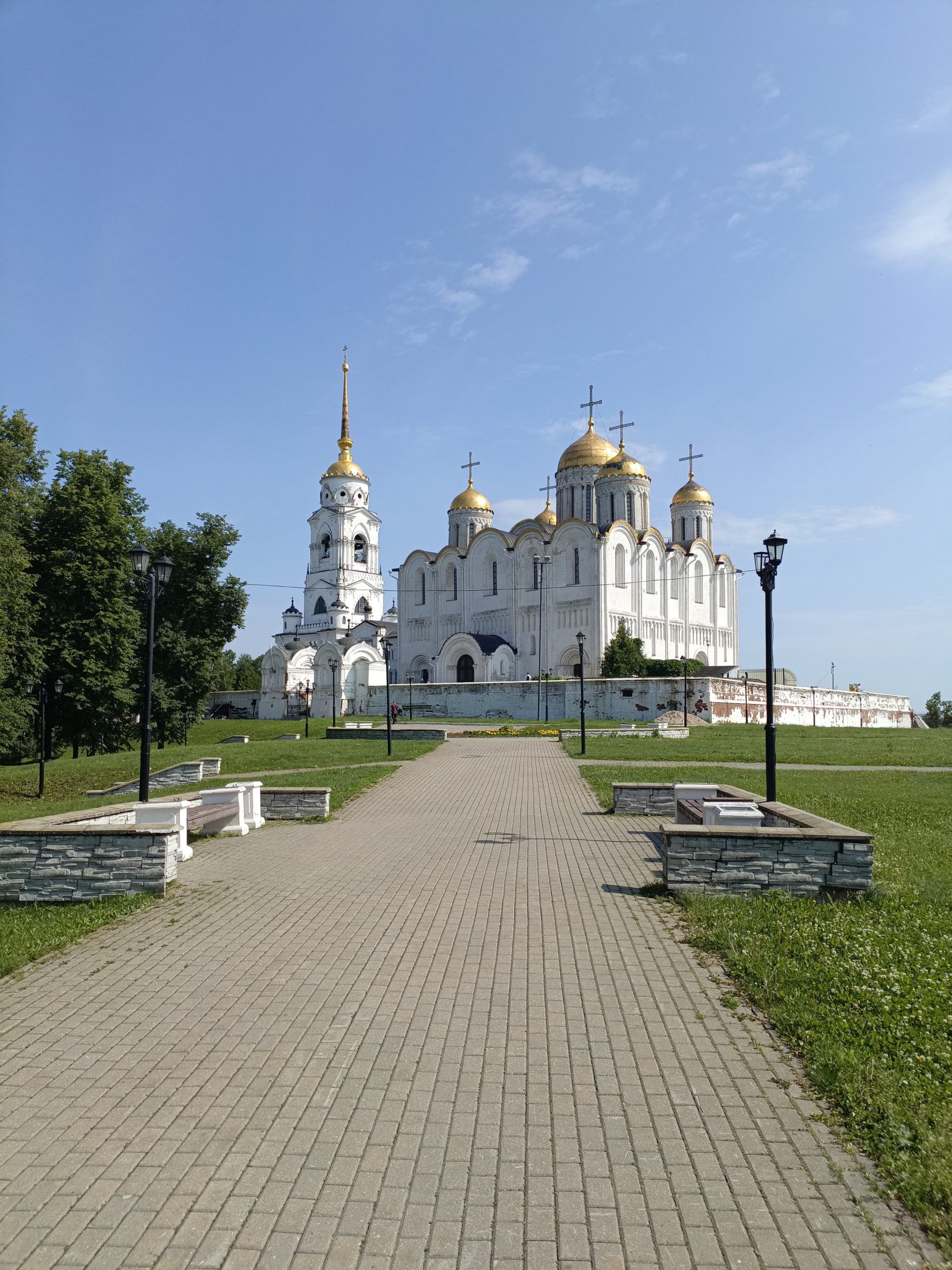 Собо́р Успе́ния Пресвято́й Богоро́дицы (Успенский Собор) во Владимире.